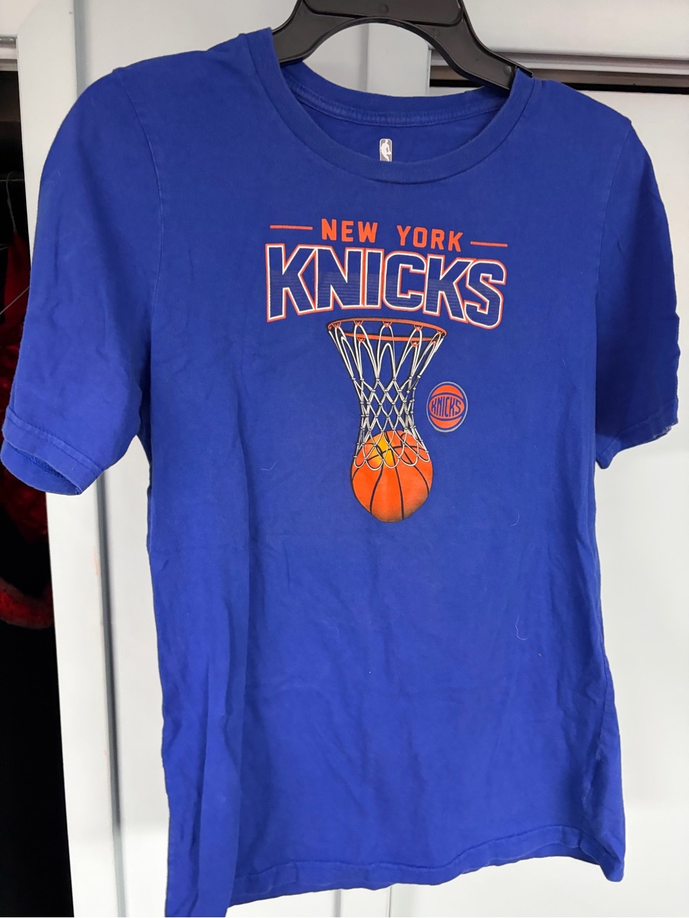 New York Knicks nba basketball graphic logo team shirt youth size XL - Picture 3 of 11